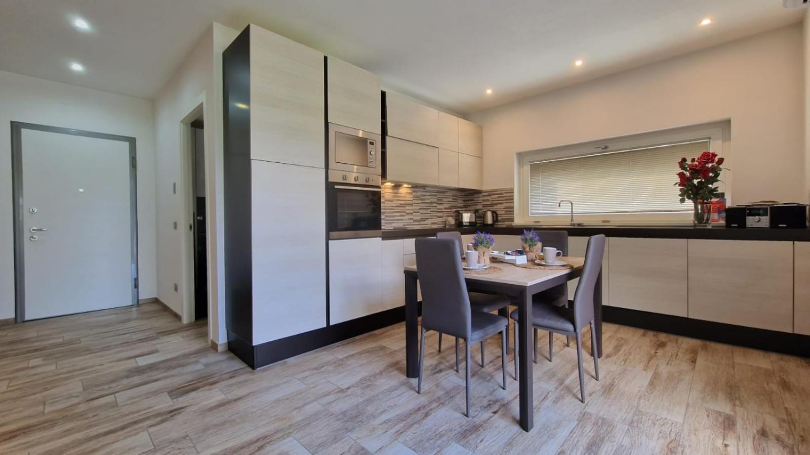 דירות Casa Lina טיראנו מראה חיצוני תמונה
